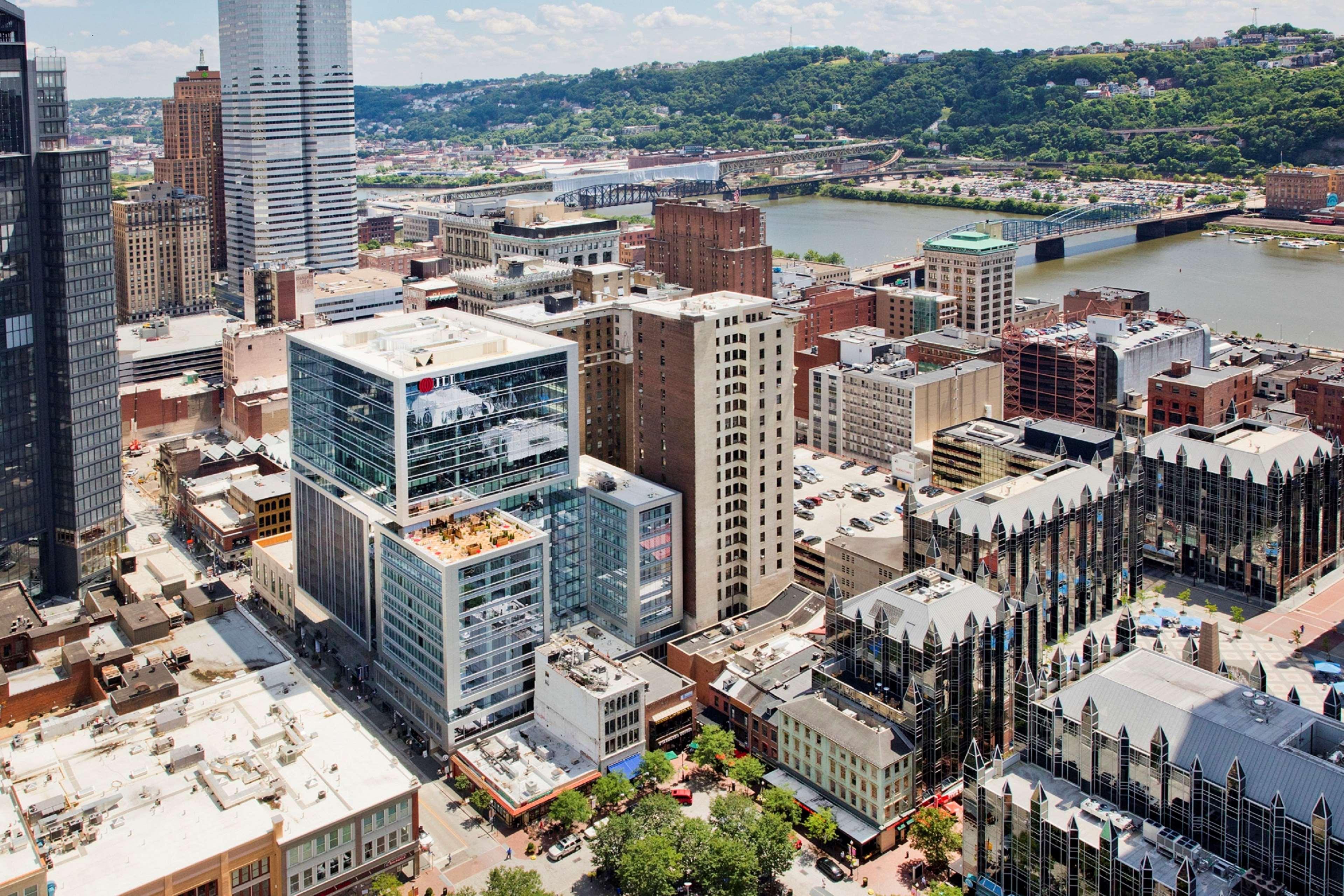 Hilton Garden Inn Pittsburgh Downtown Exteriör bild
