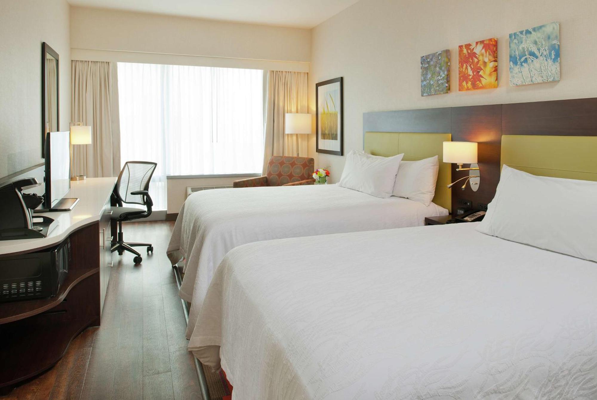 Hilton Garden Inn Pittsburgh Downtown Exteriör bild